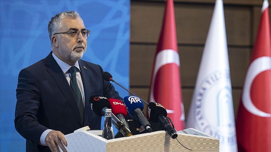 Bakan Işıkhan Gaziantep'te gençlerle buluştu