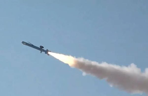 İran BAE’ye füze ve İHA saldırısı düzenledi