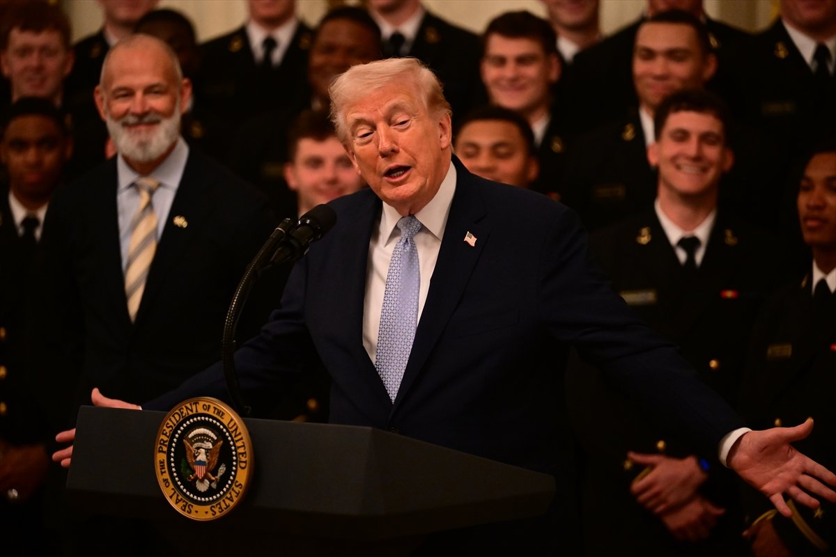 'Hürmüz'ü kolayca açabilir, petrolü alabilir ve servet kazanabiliriz'