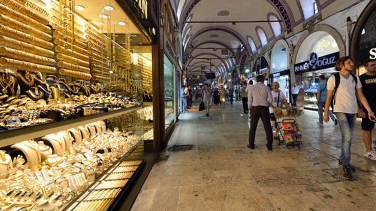 Altının gramı 6 bin 704 liradan işlem görüyor