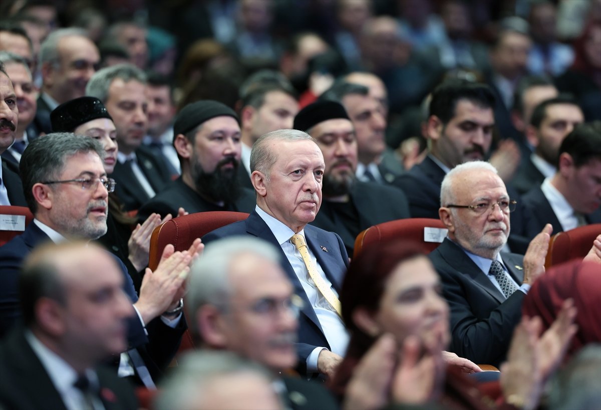 Cumhurbaşkanı Erdoğan'dan önemli mesajlar