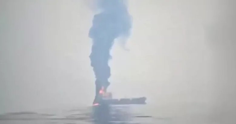 İran'dan fırlatılan füze Katar'da bir petrol tankerine isabet etti