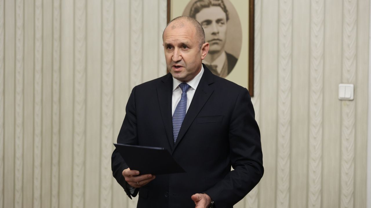 Bulgaristan'da hükümeti kurmakla görevlendirilen Gabriel, listesini Cumhurbaşkanı Radev’e sundu
