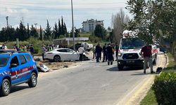 Antalya'da midibüs ve otomobilin çarpışması sonucu 29 kişi yaralandı