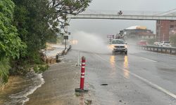 İstanbul'da kuvvetli yağış nedeniyle trafikte aksamalar yaşanıyor