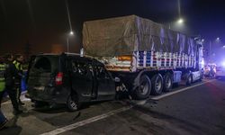 Bursa'da tıra arkadan çarpan hafif ticari aracın sürücüsü yaşamını yitirdi