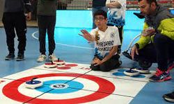 Kastamonu'da özel öğrencilerin yarıştığı floor curling turnuvası sona erdi