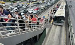 İstanbul'da haftanın dördüncü iş günü trafik yoğunluğu