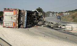 Kırklareli'nde tırın devrilmesi sonucu 1 kişi öldü, 1 kişi yaralandı