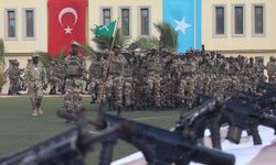 Somali Türk Görev Kuvveti Komutanlığında 13. Kartal Taburu için yemin töreni düzenlendi