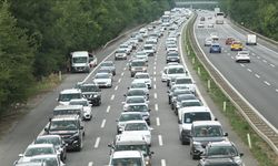 Bayram arifesinde trafik yoğunluğu