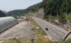 Anadolu Otoyolu ve D-100 kara yolunun Bolu geçişinde bayram trafiği önlemleri alındı