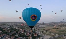 Jandarma broveli sıcak hava balonu Kapadokya semalarında