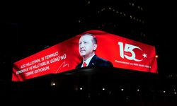 Cumhurbaşkanı Erdoğan'ın 15 Temmuz mesajı, İletişim Başkanlığı'ndaki dijital ekranlar aracılığıyla yayımlandı