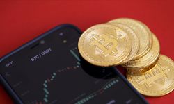 Bitcoin'in fiyatı neredeyse 63 bin dolar seviyelerine yükseldi