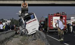 Ankara'da yolcu otobüsü kaza yaptı: İlk belirlemelere göre 9 ölü var!