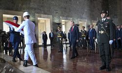 Cumhurbaşkanı Erdoğan başkanlığındaki devlet erkanı, Anıtkabir'i ziyaret etti