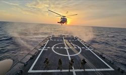 TCG GÖKSU fırkateyninde helikopter iniş/kalkış eğitimleri yapıldı