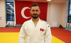 Paris'te düzenlenen para judo turnuvasında Yasin Çimciler yarı finale yükseldi