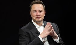 Elon Musk, X’in algoritmalarını Trump yanlısı paylaşımları öne çıkarmak için yeniden düzenledi