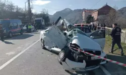 Giresun'da feci kaza! 3 kişi hayatını kaybetti, 1 kişi ağır yaralı