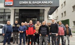 İzmir Büyükşehir Belediyesinden kıdem tazminatlarını alamayan emekliler eylem yaptı