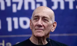 Eski Başbakan Olmert'den İsrail’e sert tepki