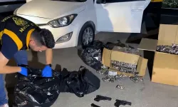 Adana'da 1980 uyuşturucu hapla yakalanan 2 kişi tutuklandı