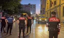 İstanbul'da yapılan polis uygulamasında 949 kişi gözaltına alındı