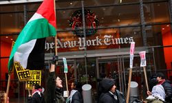 Gazze'de öldürülen gazeteci The New York Times binası önünde anıldı