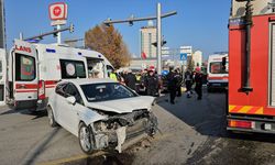 Çorum'da iki otomobilin çarpışması sonucu 2 kişi yaralandı