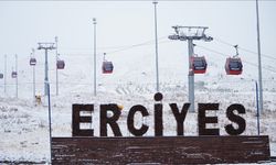Erciyes Dağı beyaza büründü