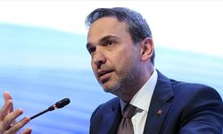 Bakan Bayraktar Dünya LNG Zirvesi’nde konuştu