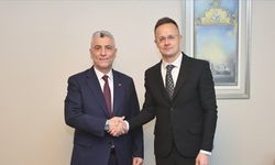 Bakan Bolat Macaristan Dışişleri ve Dış Ticaret Bakanı ile görüştü
