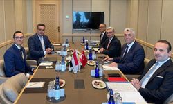 Bakan Bolat Mısır’da D-8 Anlaşması için görüşmeler yaptı