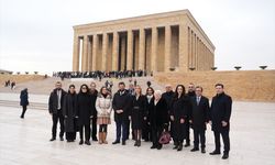 TİKAV'dan kuruluş yılında Anıtkabir’e saygı ziyareti