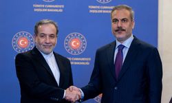 Dışişleri Bakanı Fidan İranlı mevkidaşı Arakçi ile bir araya geldi
