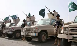 Pakistan ordusu 8 militanı etkisiz hale getirdi