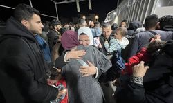 Refah Sınır Kapısı üzerinden Gazze'ye dönen 45 Filistinli ailelerine kavuştu