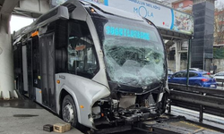 Avcılar'da iki metrobüsün çarpıştığı kazada 5 kişi yaralandı
