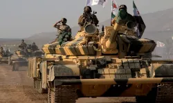 Suriye hükümeti ABD'nin çekildiği stratejik Tenef Üssü'nü teslim aldı