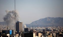 Tahran'da 12 bin konut kısmen veya tamamen hasar gördü