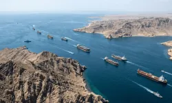 "İran, Hürmüz Boğazı'na 10'dan az mayın yerleştirdi"