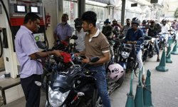 Bangladeş'te yakıt kriz ve telekomünikasyon krizi