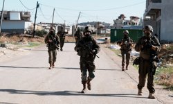 İsrail ordusu Suriye'nin Kuneytra kırsalında 2 çocuğu alıkoydu