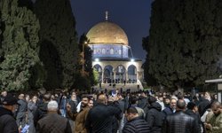 Mescid-i Aksa, 41 gün sonra ibadete açıldı