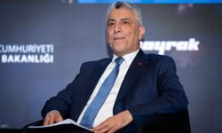 Ticaret Bakanı Bolat, 'Ticarette Türkiye Yüzyılı Zirvesi'nde konuştu