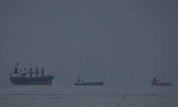 İran: ABD gemilerinin Hürmüz Boğazı'na girmesi engellendi