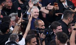 Fenerbahçe Başkanı Aziz Yıldırım ve yönetim kurulu üyeleri, mazbatalarını aldı