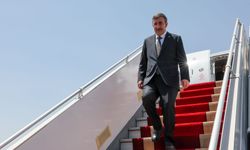 Cumhurbaşkanı Yardımcısı Yılmaz, devlet töreni için Tahran'da